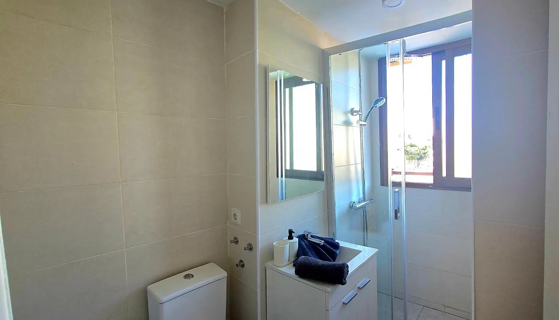 Nogalera Rainbow, 2-Bedroom Apartment With Pool And Parking Torremolinos