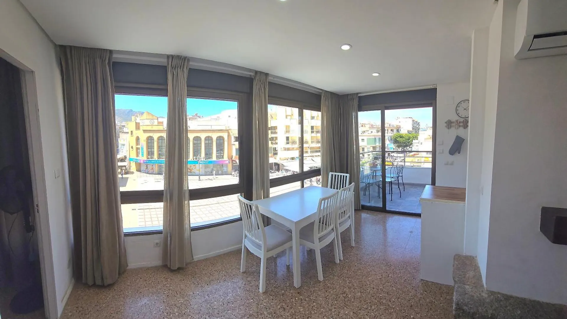 Nogalera Rainbow, 2-Bedroom Apartment With Pool And Parking Torremolinos